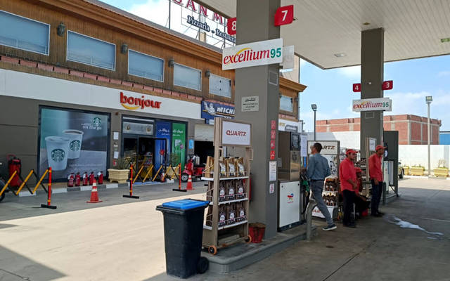 محافظ الإسكندرية: رفع درجة الاستعداد لمتابعة قرار تسعير أسعار المنتجات البترولية