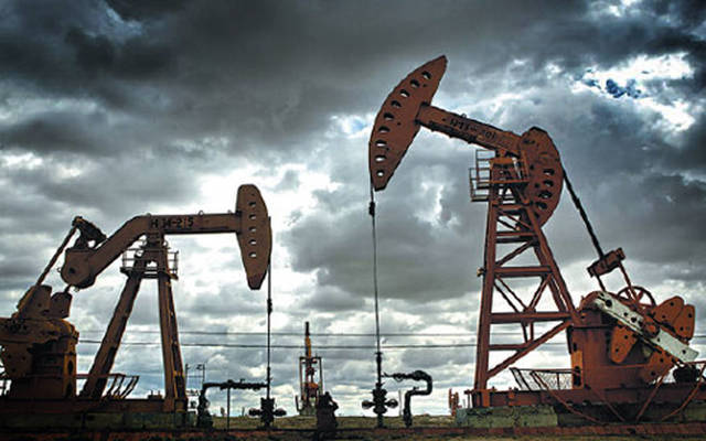 رافعات في أحد الحقول النفطية