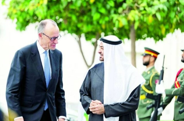 بن زايد والمستشار الألماني (أرشيفية)