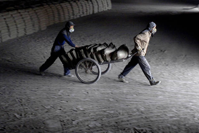 Revenues decreased to AED 596.8 million in 2018