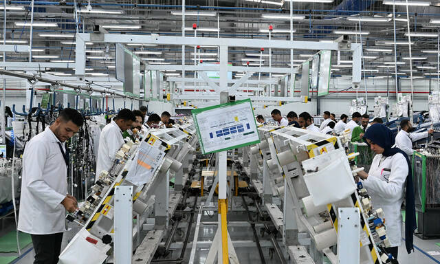 مصنع للسيارات في مصر